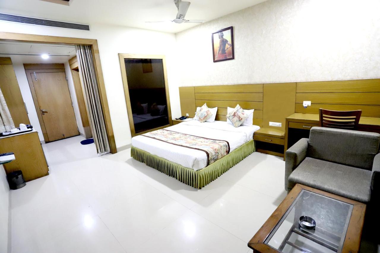 Hotel Blue Pearl Μποπάλ Εξωτερικό φωτογραφία