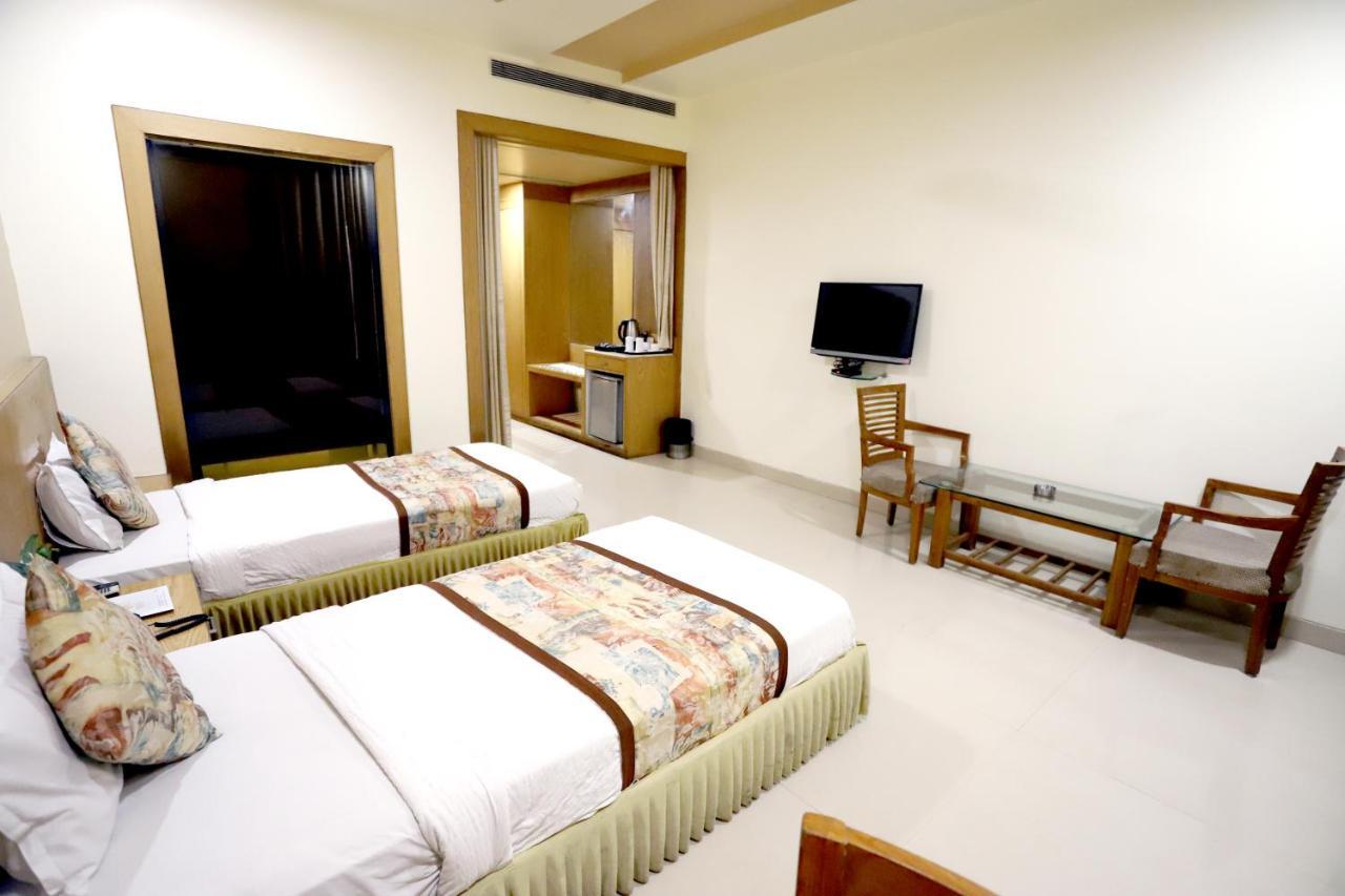 Hotel Blue Pearl Μποπάλ Εξωτερικό φωτογραφία