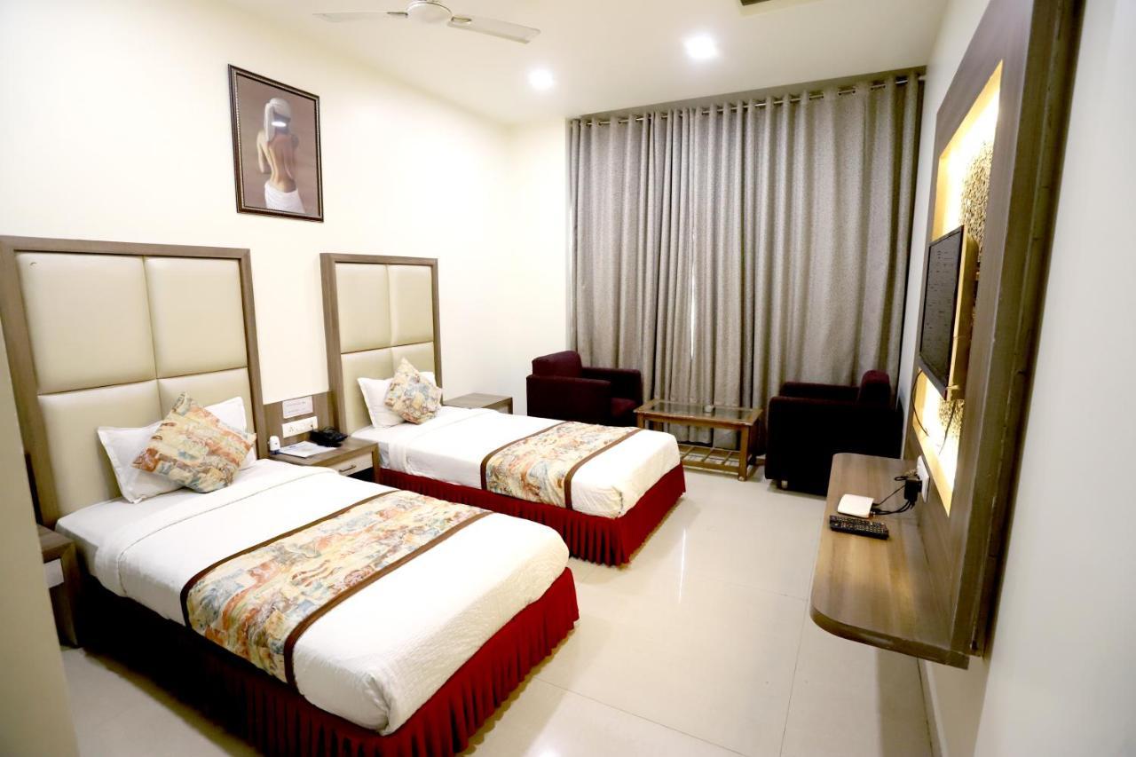 Hotel Blue Pearl Μποπάλ Εξωτερικό φωτογραφία