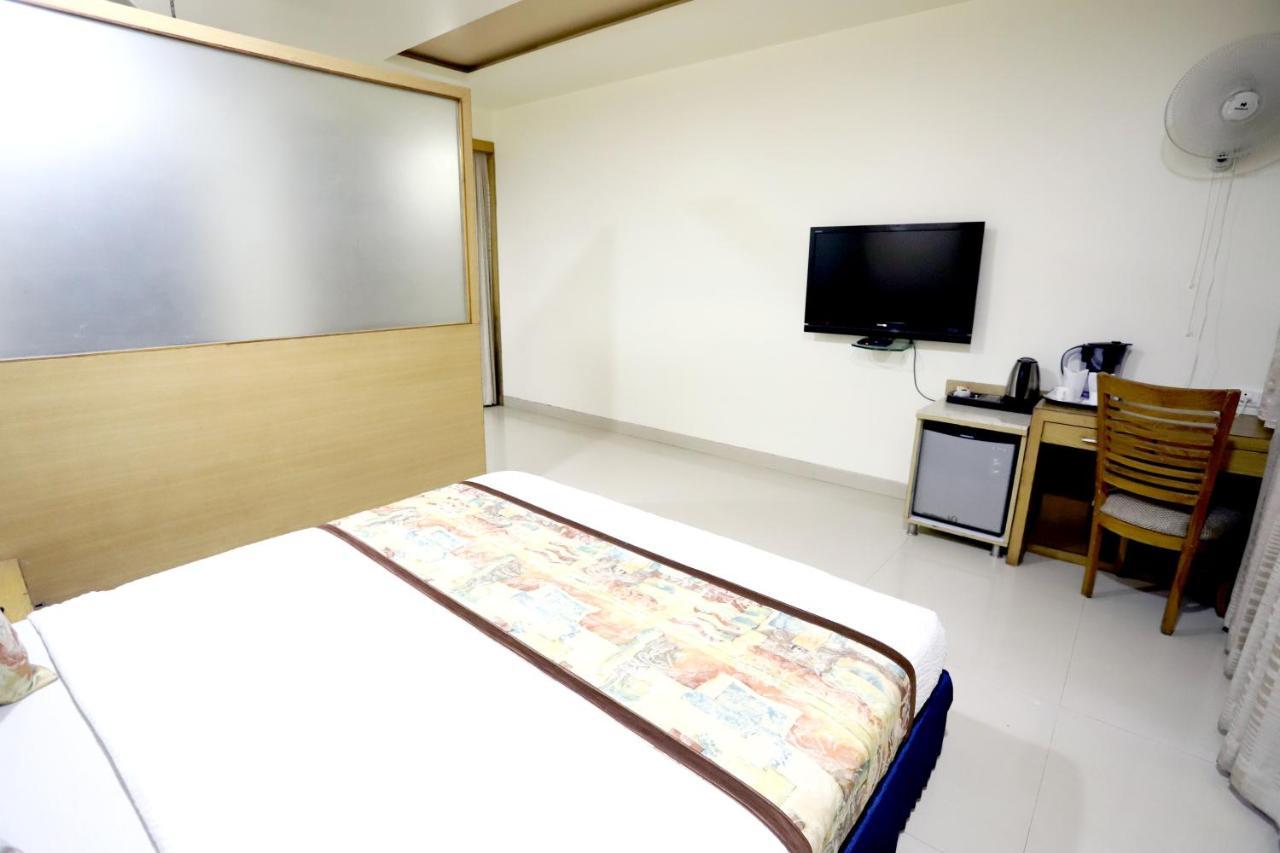 Hotel Blue Pearl Μποπάλ Εξωτερικό φωτογραφία